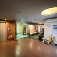 관내에서는 엘리베이터로 층간 이동도 편리합니다.