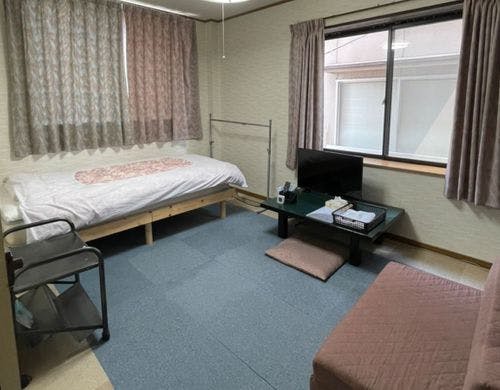 洋間６畳シングルベッド