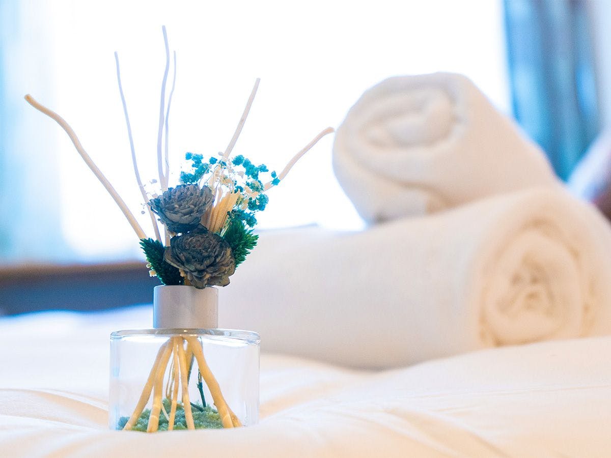 ผ้าขนหนูเช็ดหน้าและผ้าขนหนูอาบน้ำ