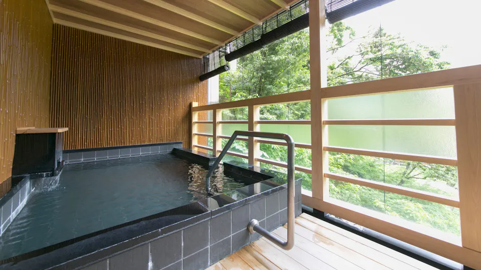 Popular Open-Air Bath Rooms and Seasonal Delicacies of Toyama, Unazuki Onsen Sunyanagi-tei