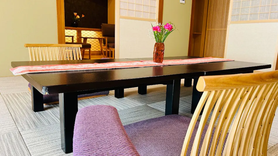 Popular Open-Air Bath Rooms and Seasonal Delicacies of Toyama, Unazuki Onsen Sunyanagi-tei