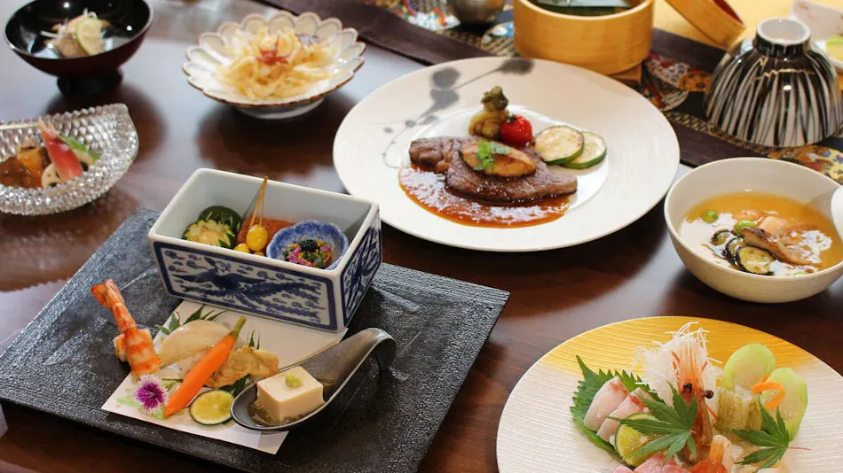 Popular Open-Air Bath Rooms and Seasonal Delicacies of Toyama, Unazuki Onsen Sunyanagi-tei