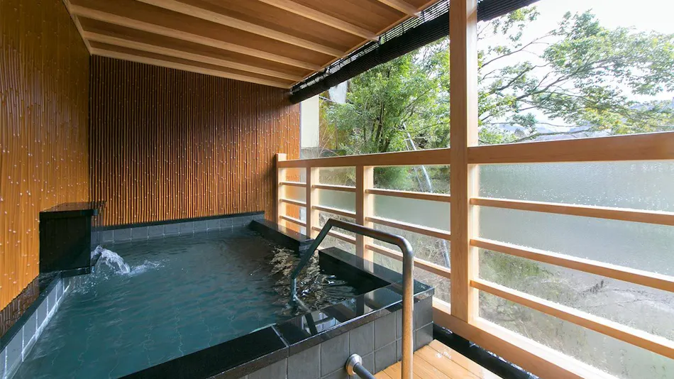 Popular Open-Air Bath Rooms and Seasonal Delicacies of Toyama, Unazuki Onsen Sunyanagi-tei
