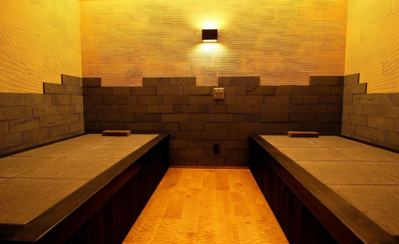 Popular Open-Air Bath Rooms and Seasonal Delicacies of Toyama, Unazuki Onsen Sunyanagi-tei