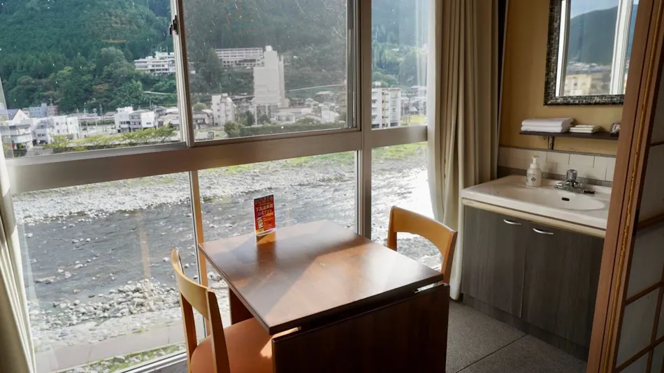 Sakura RiverSide Stay Gero Onsen
