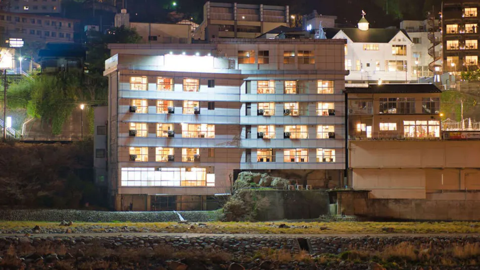 Sakura RiverSide Stay Gero Onsen