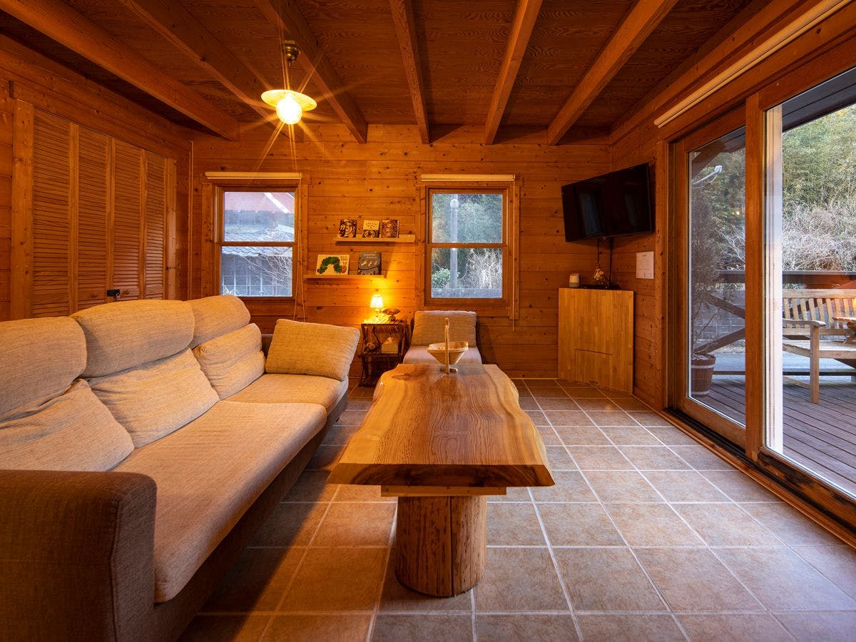 ALL SEASON RESORT NO.2 Birdsong