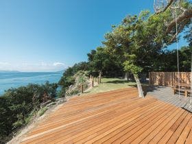 Ｇｌａｍｐｉｎｇ　Ｖｉｌｌａ　鮫家　ＡＷＡＪＩ