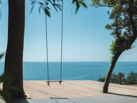 Ｇｌａｍｐｉｎｇ　Ｖｉｌｌａ　鮫家　ＡＷＡＪＩ