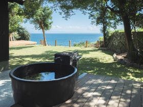 Ｇｌａｍｐｉｎｇ　Ｖｉｌｌａ　鮫家　ＡＷＡＪＩ