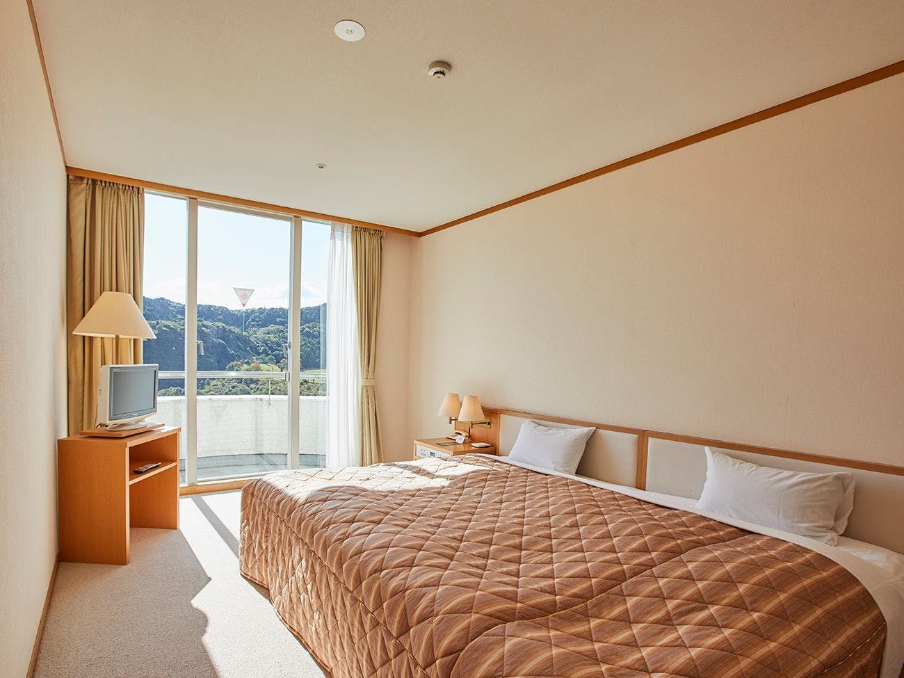 Kamogawa Country Hotel