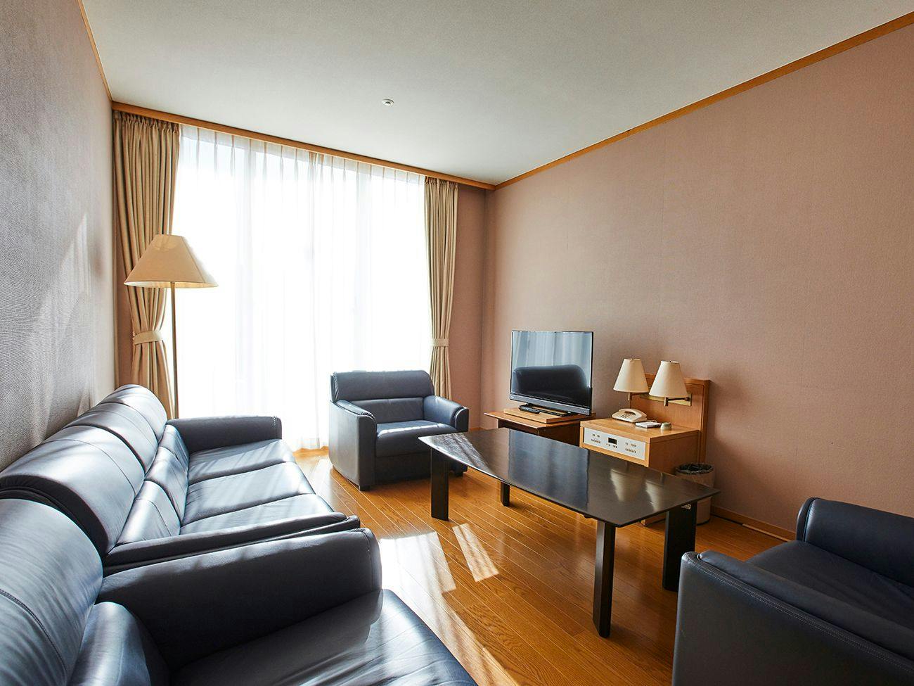Kamogawa Country Hotel