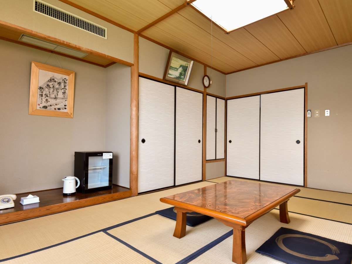 【อาคารหลัก＿ห้องสไตล์ญี่ปุ่น 12 เสื่อ】