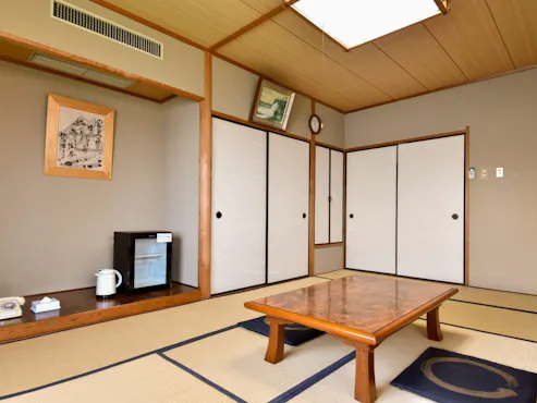 【อาคารหลัก_ห้องสไตล์ญี่ปุ่น 12 เสื่อ】