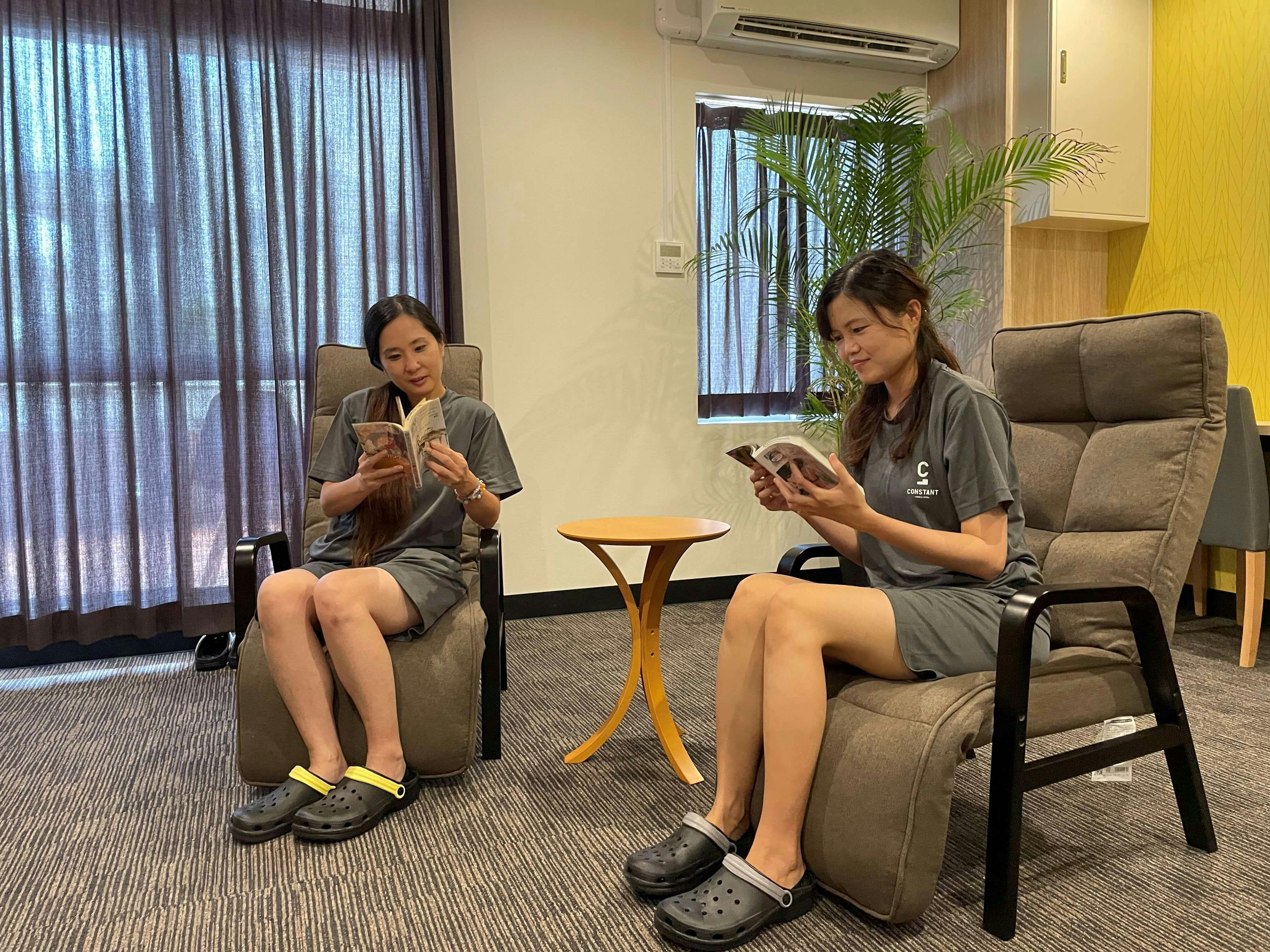 休息室也有漫畫。