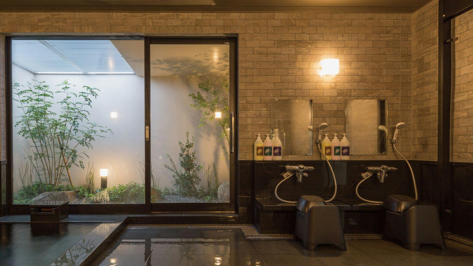 ห้องอาบน้ำรวมชาย