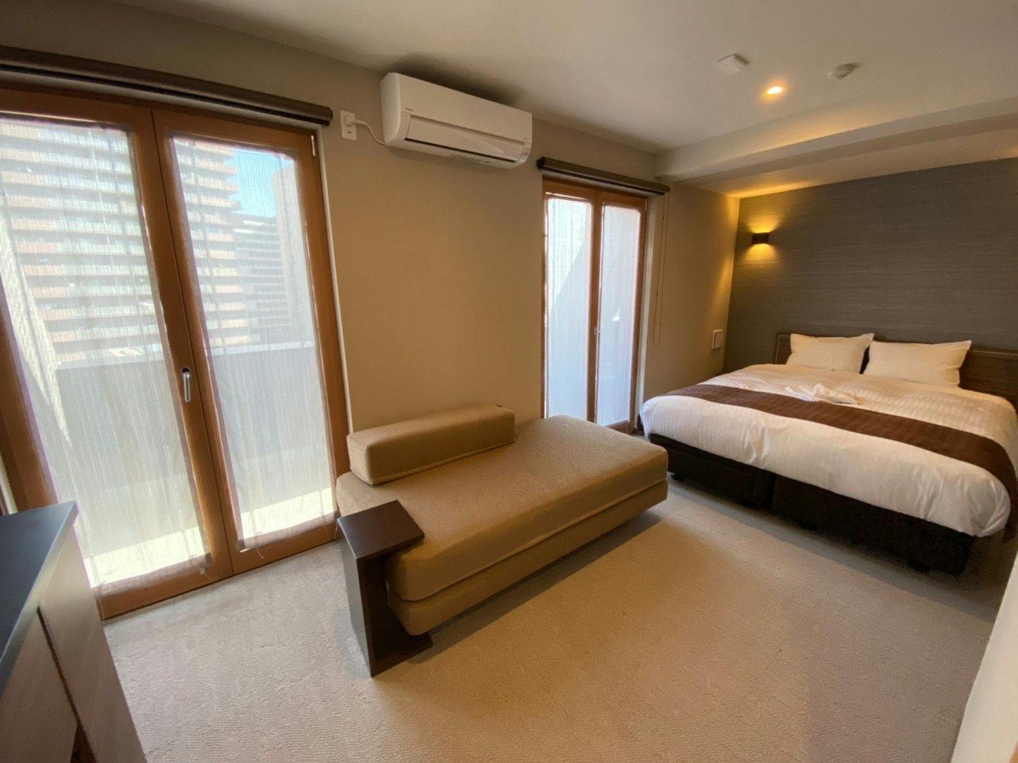 C&J HOTEL