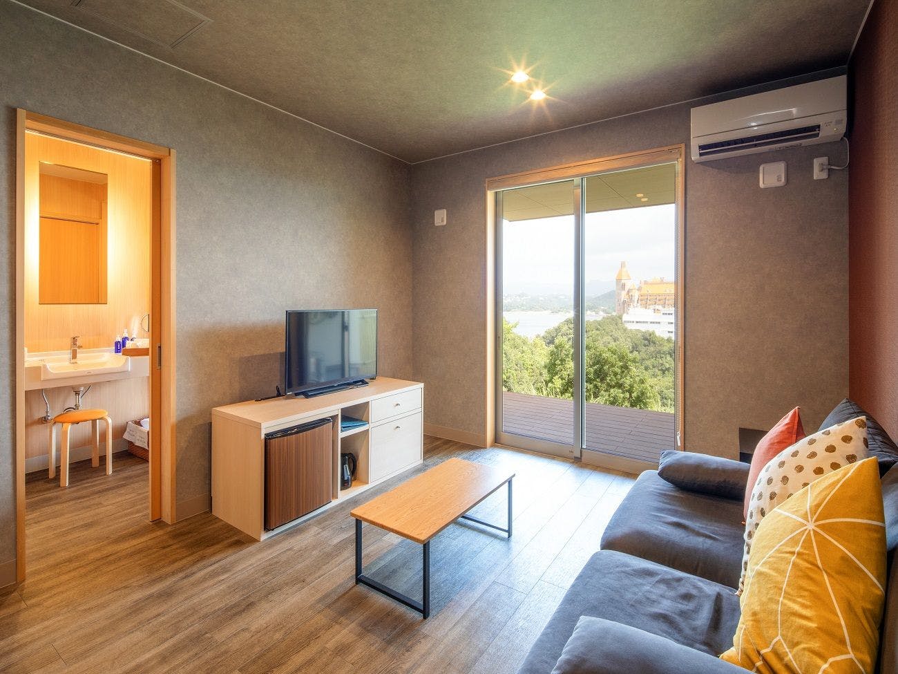 Nanki Shirahama Nagomi no Yu Kacho Fugetsu