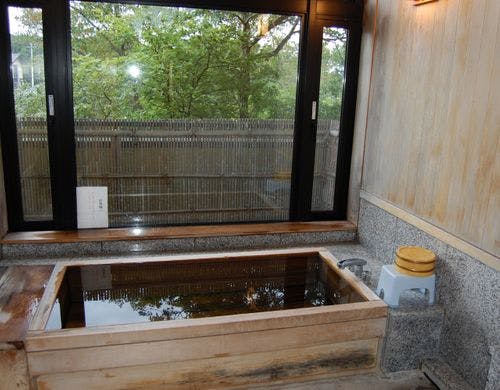 特別室檜風呂