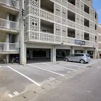 ที่จอดรถ