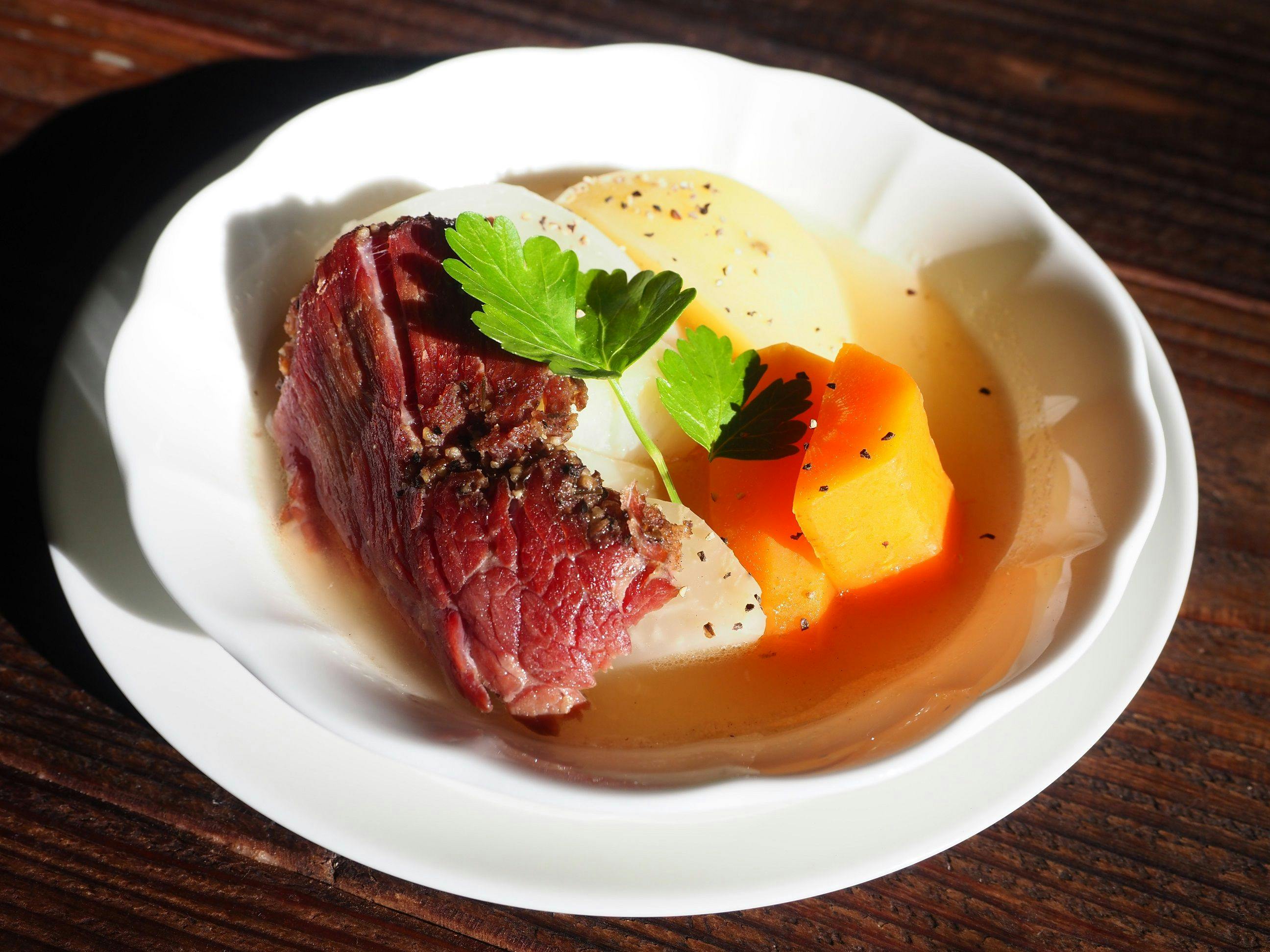 โปโตเฟอพร้อมเนื้อวัวรมควันทำเอง