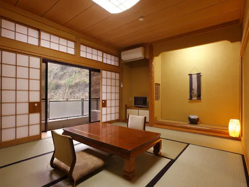 "Matsuiro - Wakatake" ห้องสไตล์ญี่ปุ่น 10 เสื่อทาทามิ / วิวสวนและภูเขา