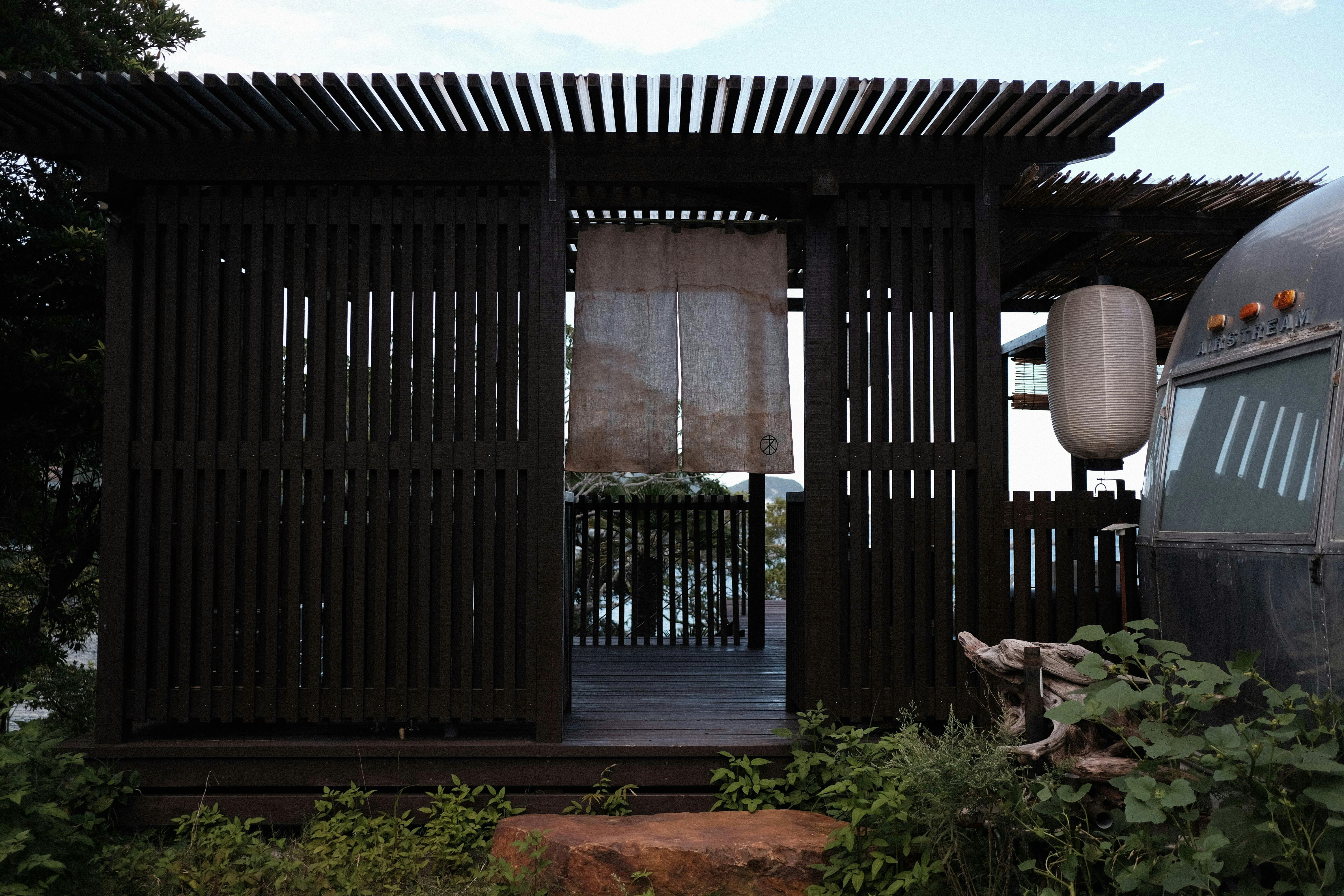 แขวนโคมไฟเพื่อต้อนรับ