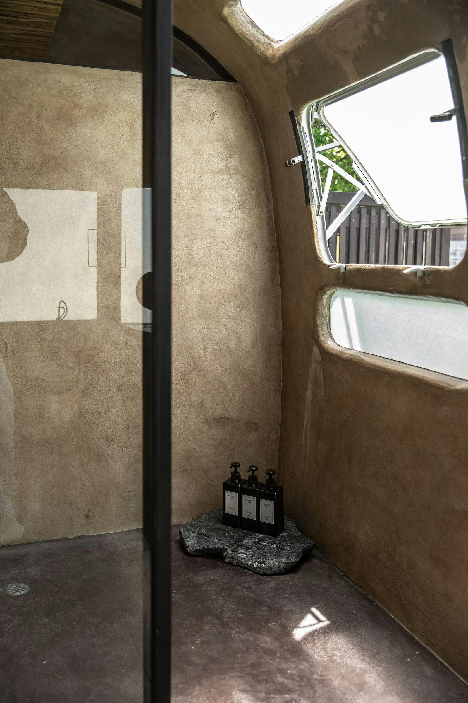 ห้องอาบน้ำฝักบัว