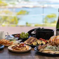 วิวทะเลพร้อมการทำอาหารด้วยตัวเอง