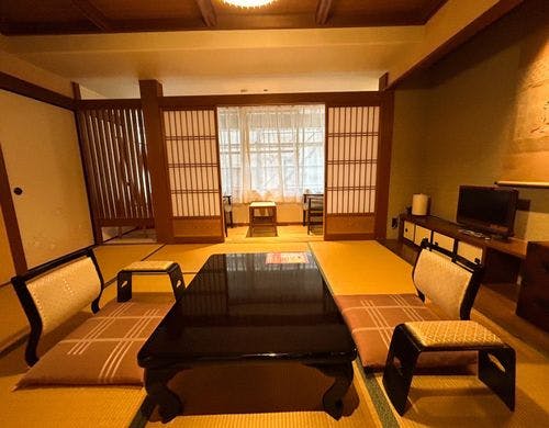 ごゆっくりお寛ぎください