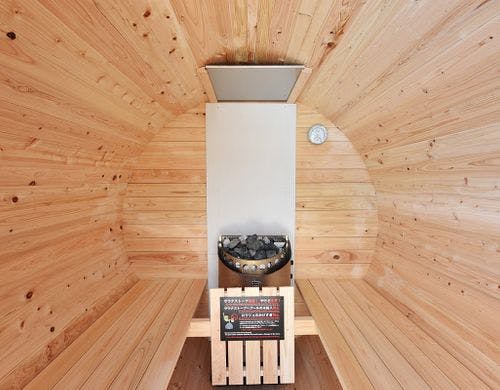 エグゼクティブ　バレルサウナ内部