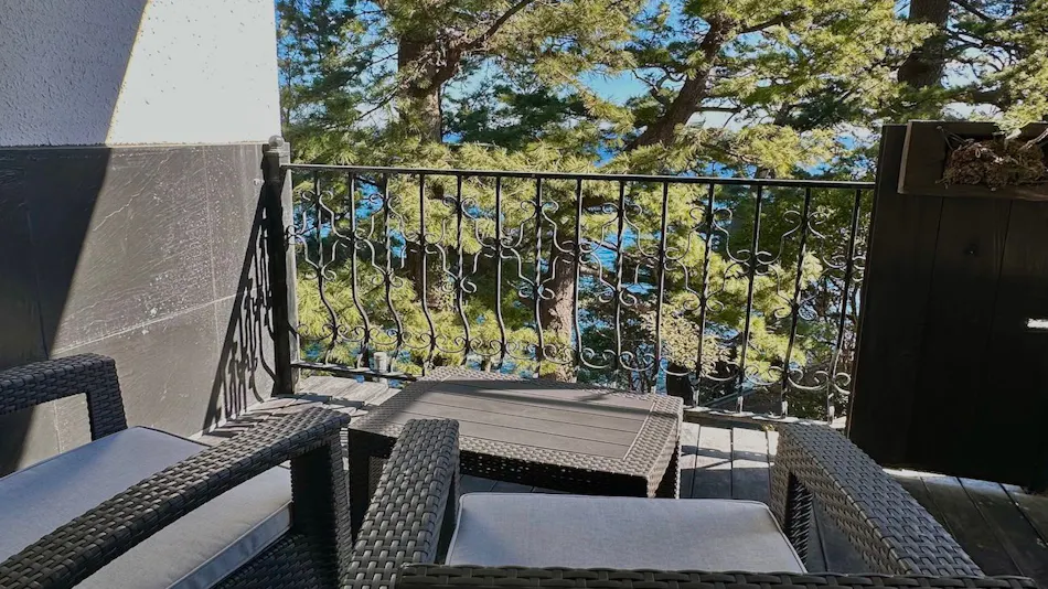 ISANA Resort: Natural Private Hotsprings and Ocean View Boutique Hotel