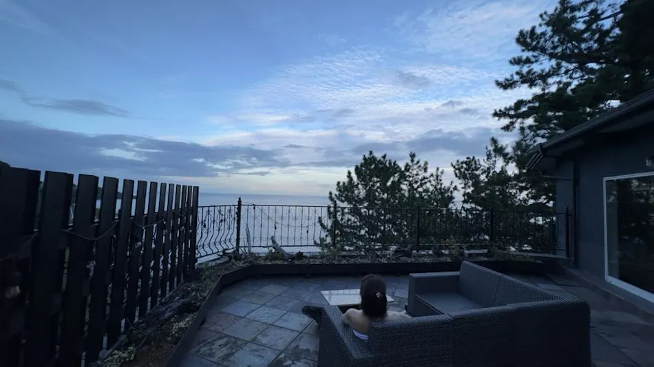 ISANA Resort: Natural Private Hotsprings and Ocean View Boutique Hotel
