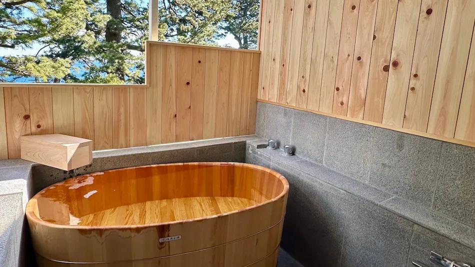 ISANA Resort: Natural Private Hotsprings and Ocean View Boutique Hotel
