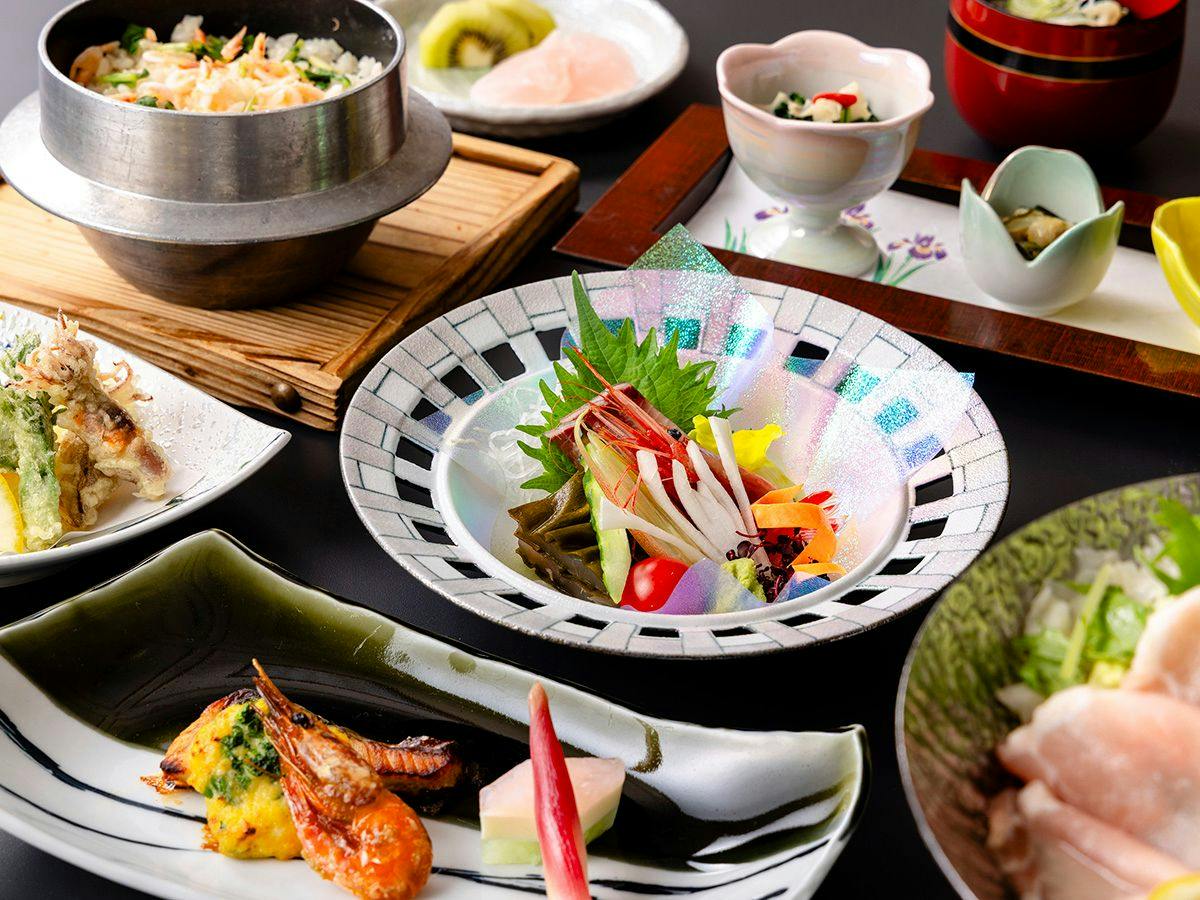 Jintsukyo Kasuga Onsen Tominowa
