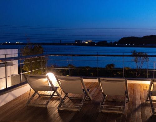 浜名湖を一望できるテラス
