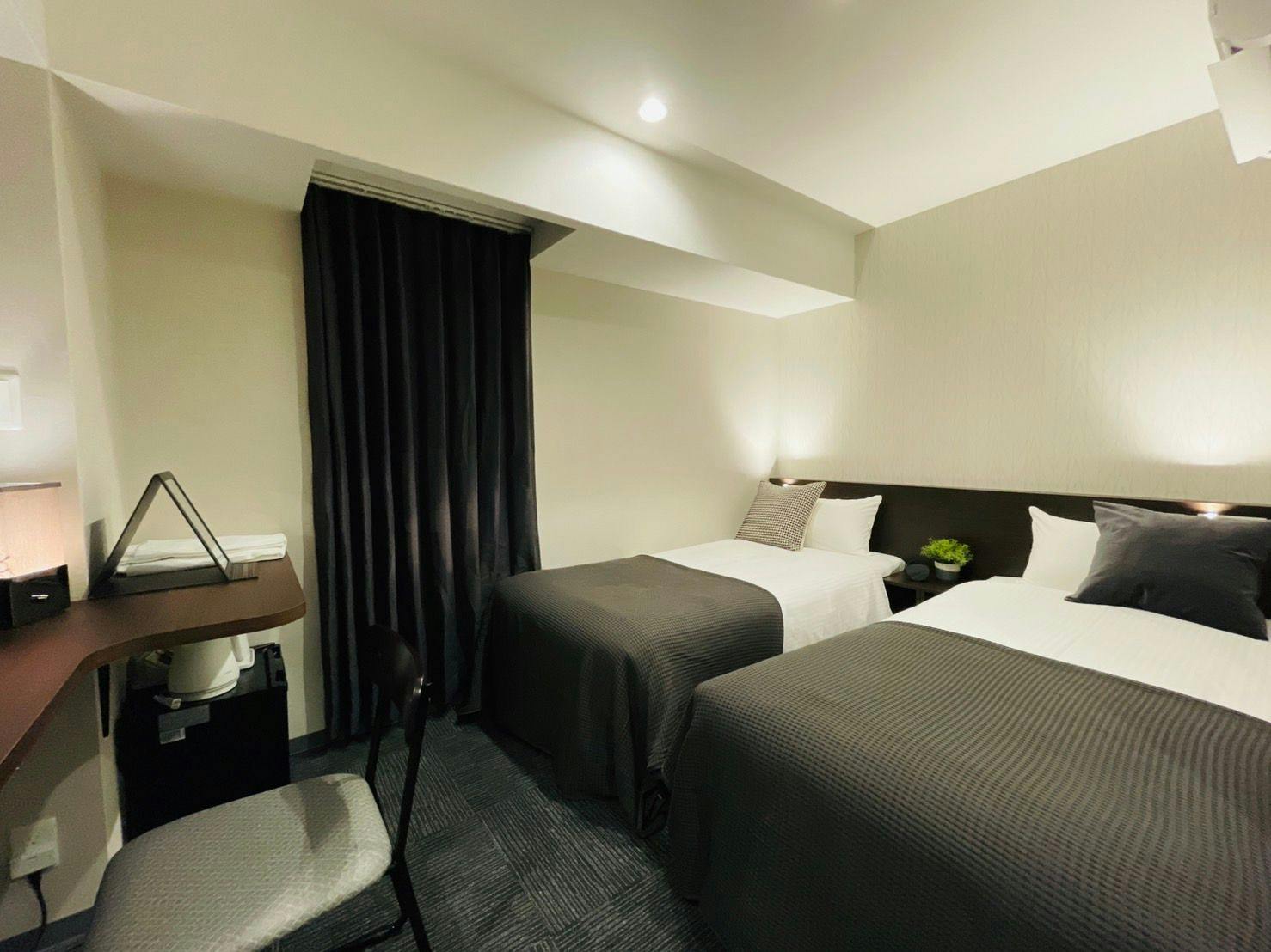 R Hotel Honmachi