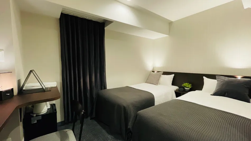 R Hotel Honmachi
