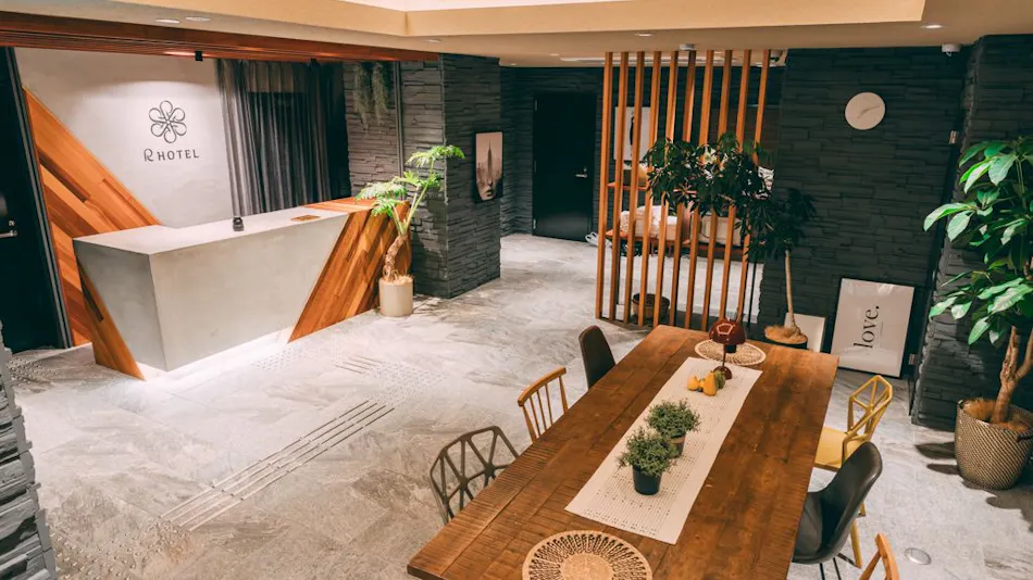 R Hotel Honmachi