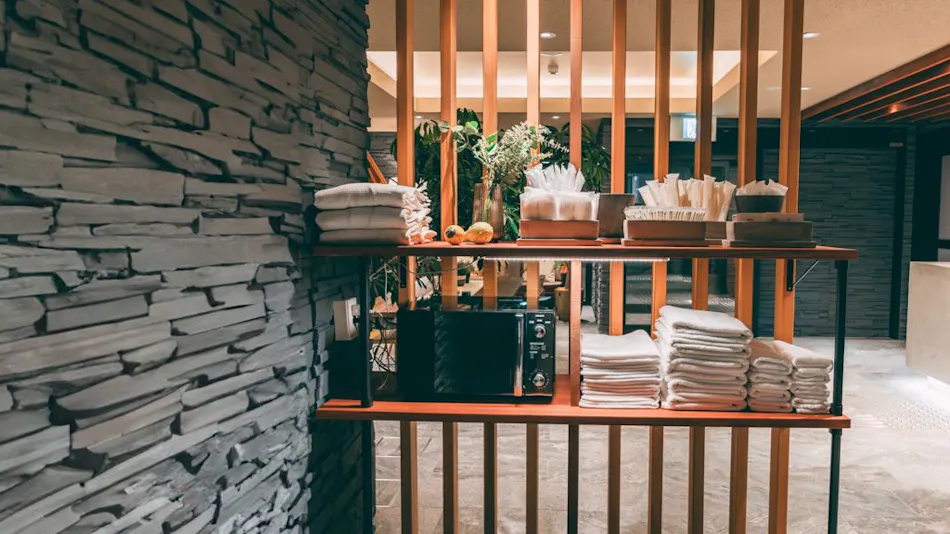 R Hotel Honmachi