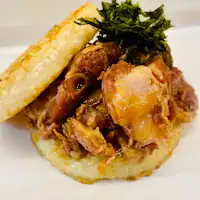 새로운 루로우판 버거가 등장합니다.