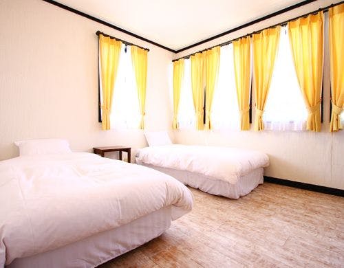 ツインルーム◆光に照らされる角部屋です