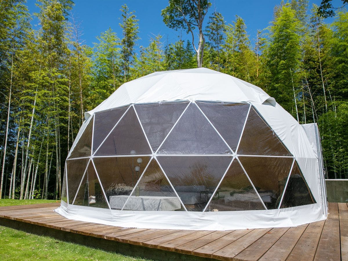 เต็นท์โดมที่กว้างขวางและสะดวกสบาย