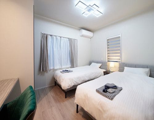 ハナレ　102　寝室