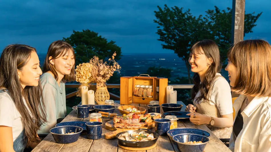 ETOWA KASAMA: Outdoor Resort Close to the Sky and Forest