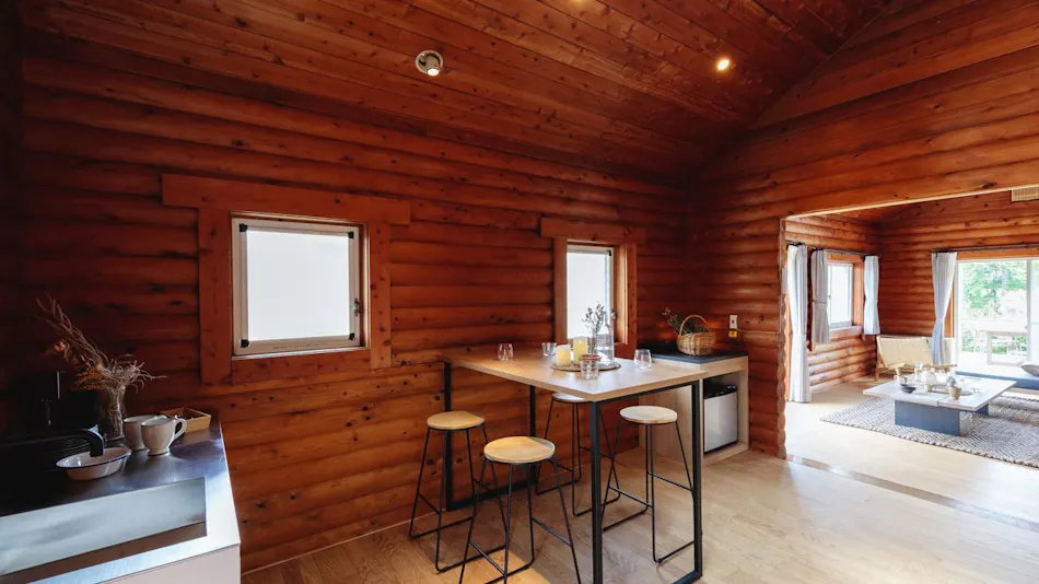 ETOWA KASAMA: Outdoor Resort Close to the Sky and Forest