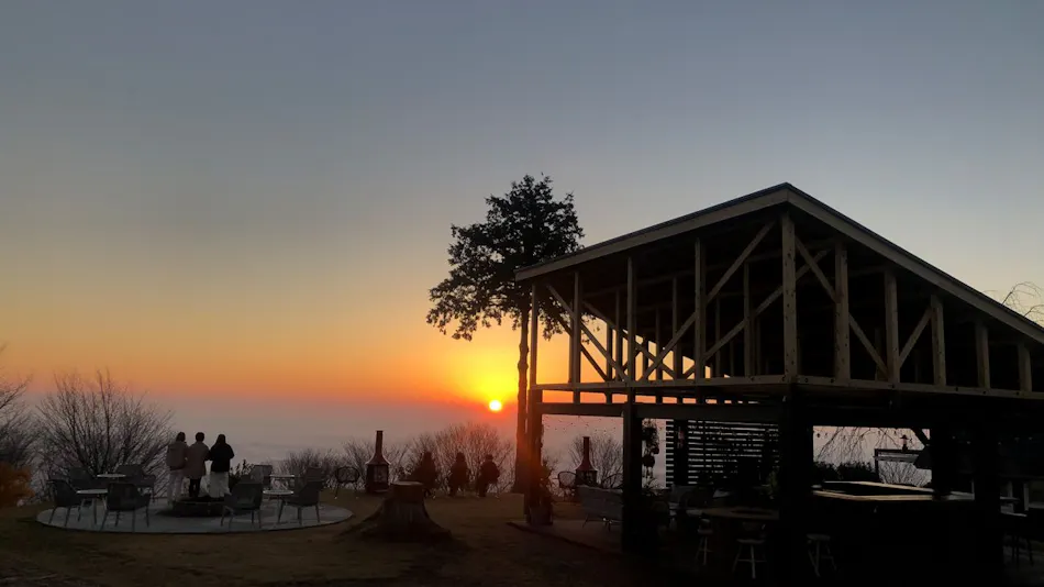 ETOWA KASAMA: Outdoor Resort Close to the Sky and Forest