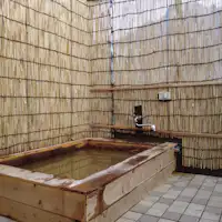 ชั้น 2 "ทาเทอิวะ" อ่างน้ำพุร้อนกลางแจ้งพร้อมหลังคาส่วนตัว