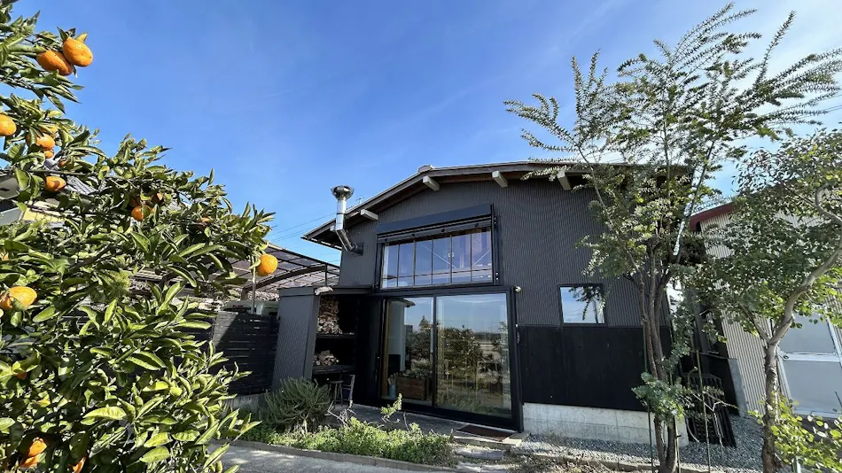 Hanare Rokutsuki / Rokutsuki Farm