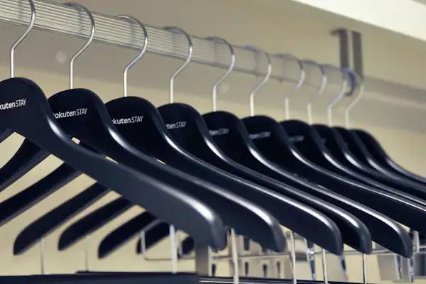 Semua kamar: Gantungan baju